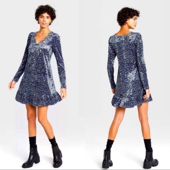 Wild Fable- Velvet Long Sleeve, Floral Dress - Picture 2 of 9